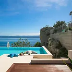 Seaview Agata With Heated Infinity Pool